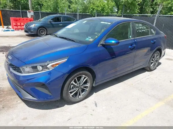 3KPF24AD5RE785312 2024 KIA FORTE - Image 2