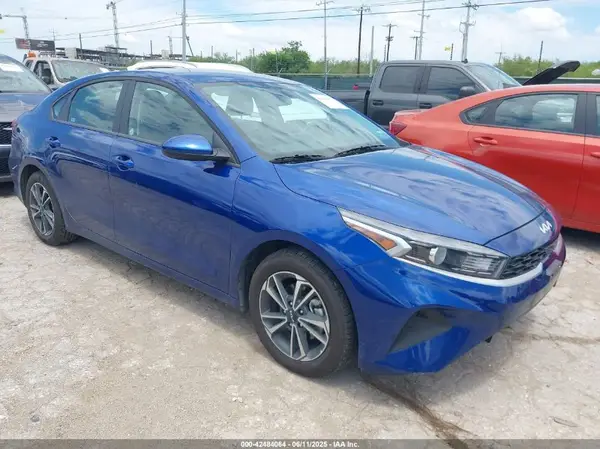 3KPF24AD5RE786542 2024 KIA FORTE - Image 1