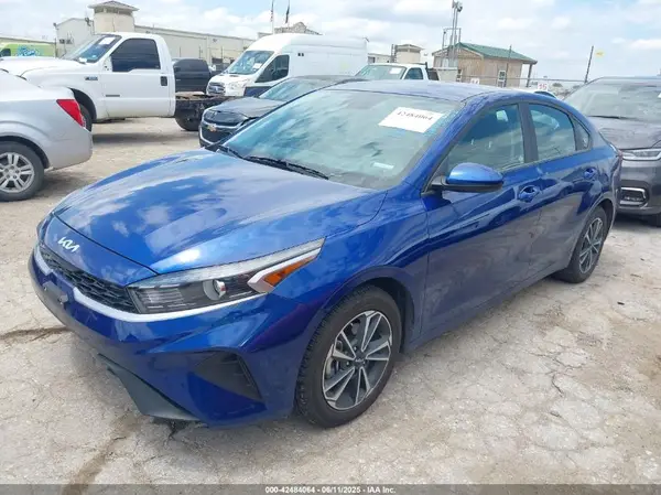 3KPF24AD5RE786542 2024 KIA FORTE - Image 2