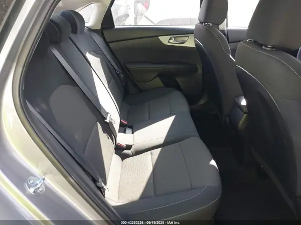 3KPF24AD5RE786928 2024 KIA FORTE - Image 8
