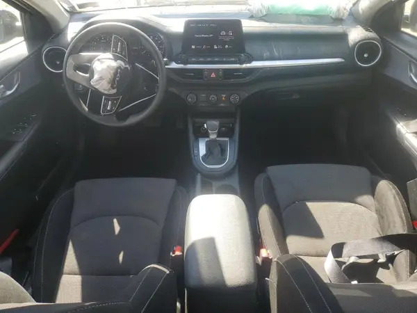 3KPF24AD5RE789831 2024 KIA FORTE - Image 8