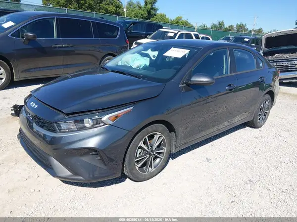 3KPF24AD5RE790008 2024 KIA FORTE - Image 2