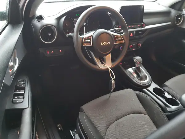 3KPF24AD5RE790235 2024 KIA FORTE - Image 8