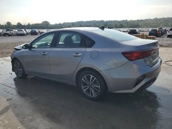 3KPF24AD5RE791725 2024 KIA FORTE - Image 2