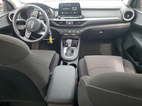 3KPF24AD5RE792227 2024 KIA FORTE - Image 8