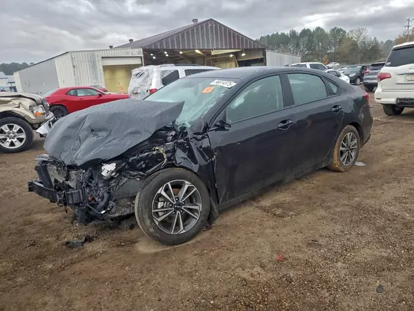 3KPF24AD5RE792387 2024 KIA FORTE - Image 1