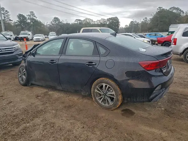 3KPF24AD5RE792387 2024 KIA FORTE - Image 2