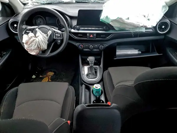 3KPF24AD5RE792387 2024 KIA FORTE - Image 8
