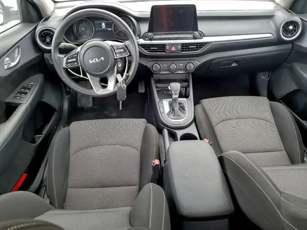 3KPF24AD5RE792597 2024 KIA FORTE - Image 8
