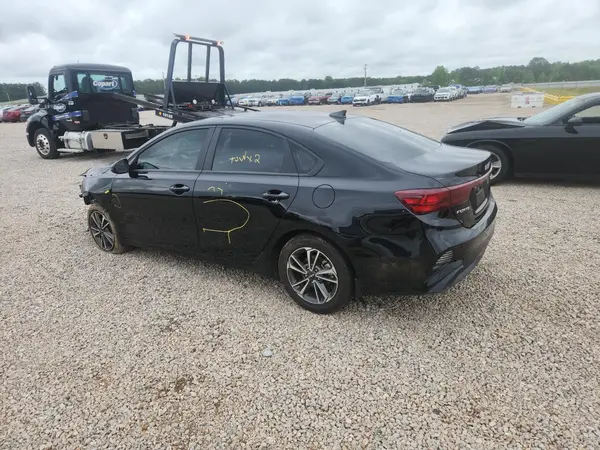 3KPF24AD5RE793507 2024 KIA FORTE - Image 2