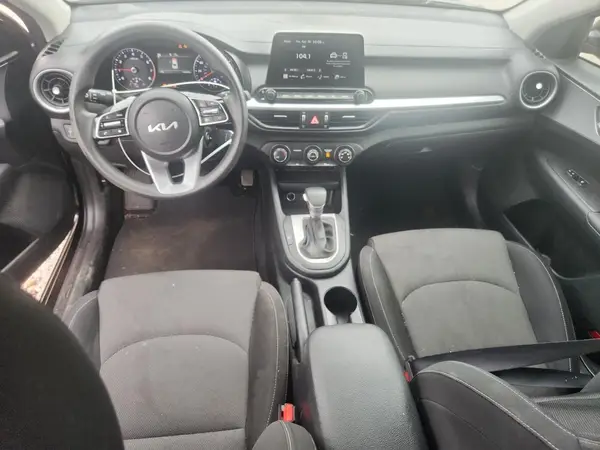 3KPF24AD5RE793507 2024 KIA FORTE - Image 8