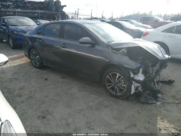 3KPF24AD5RE794611 2024 KIA FORTE - Image 1
