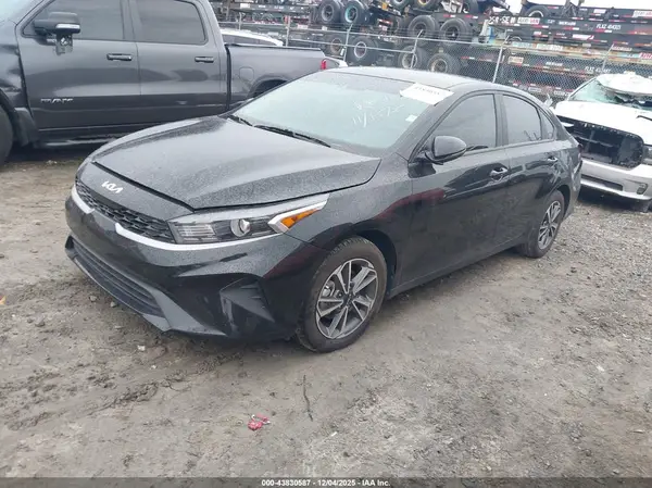 3KPF24AD5RE794656 2024 KIA FORTE - Image 2