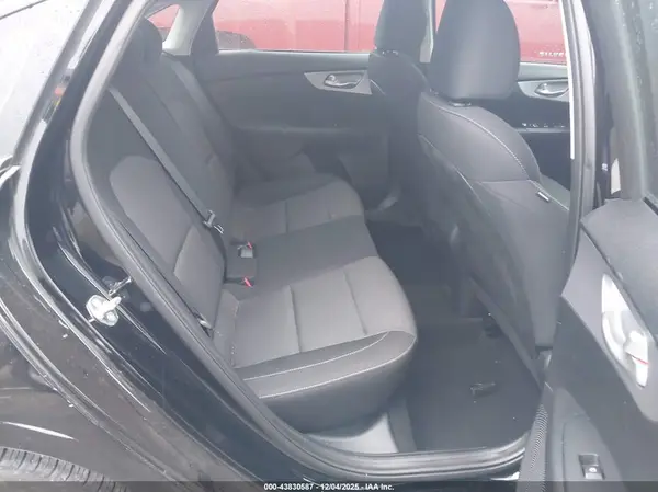 3KPF24AD5RE794656 2024 KIA FORTE - Image 8