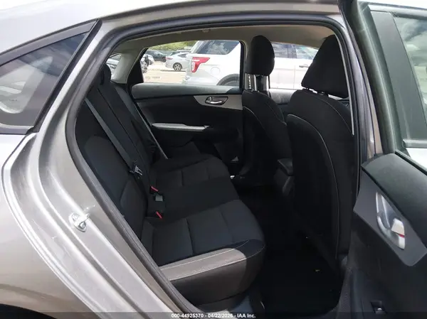 3KPF24AD5RE794740 2024 KIA FORTE - Image 8