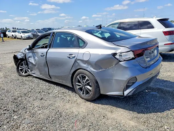 3KPF24AD5RE795046 2024 KIA FORTE - Image 2