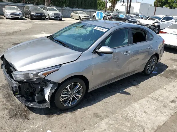 3KPF24AD5RE795130 2024 KIA FORTE - Image 1
