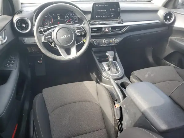 3KPF24AD5RE795130 2024 KIA FORTE - Image 8