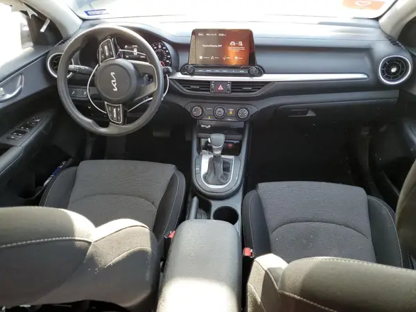3KPF24AD5RE795418 2024 KIA FORTE - Image 8