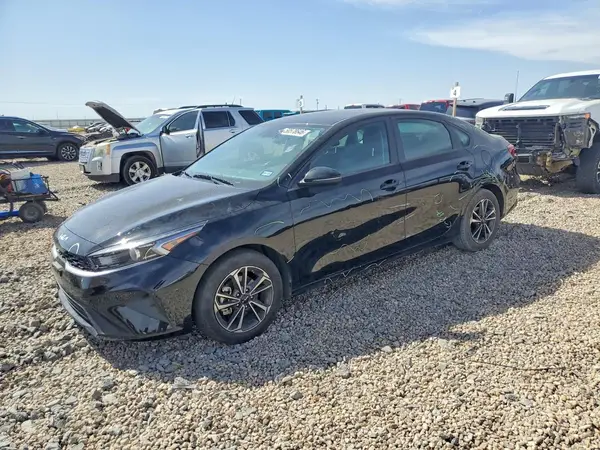 3KPF24AD5RE796780 2024 KIA FORTE - Image 1