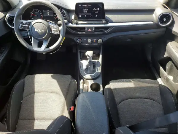 3KPF24AD5RE796780 2024 KIA FORTE - Image 8