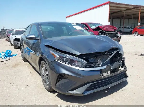 3KPF24AD5RE799971 2024 KIA FORTE - Image 1