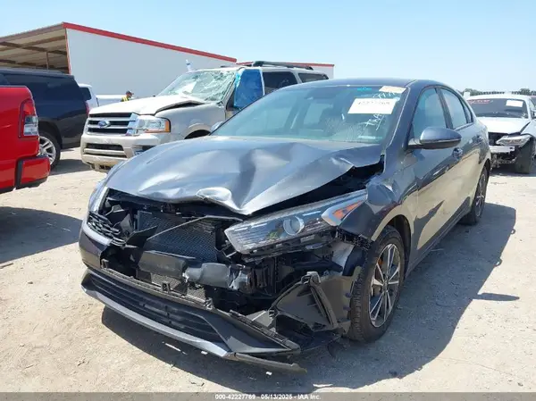 3KPF24AD5RE799971 2024 KIA FORTE - Image 2