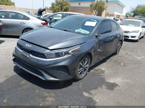 3KPF24AD5RE801489 2024 KIA FORTE - Image 2