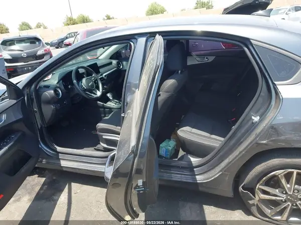 3KPF24AD5RE801489 2024 KIA FORTE - Image 8