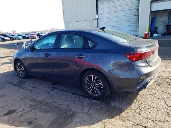 3KPF24AD5RE802500 2024 KIA FORTE - Image 2