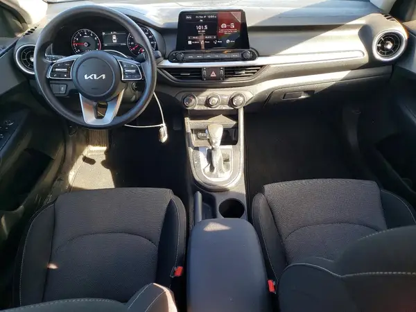 3KPF24AD5RE802500 2024 KIA FORTE - Image 8