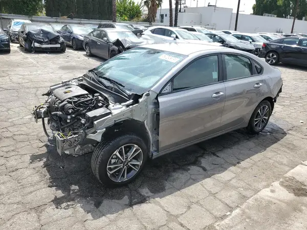 3KPF24AD5RE802979 2024 KIA FORTE - Image 1