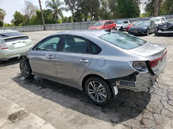 3KPF24AD5RE802979 2024 KIA FORTE - Image 2