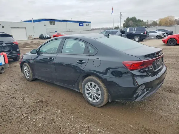 3KPF24AD5RE803906 2024 KIA FORTE - Image 2