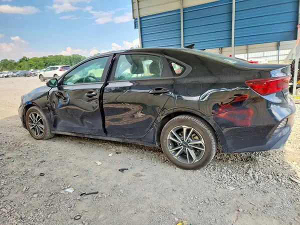 3KPF24AD5RE804280 2024 KIA FORTE - Image 2
