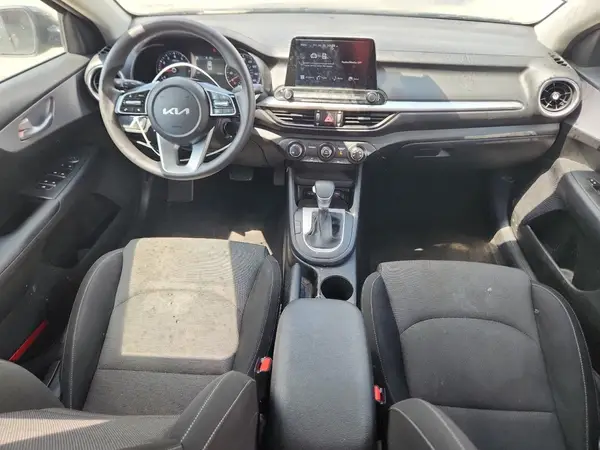 3KPF24AD5RE805543 2024 KIA FORTE - Image 8