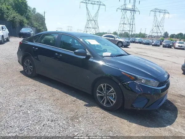 3KPF24AD5RE806403 2024 KIA FORTE - Image 1