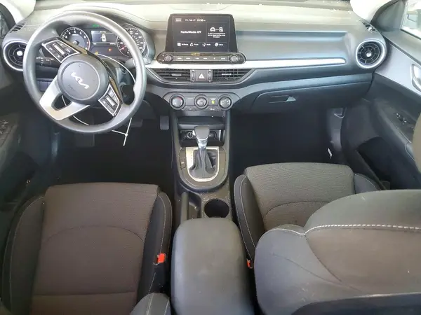 3KPF24AD5RE807695 2024 KIA FORTE - Image 8