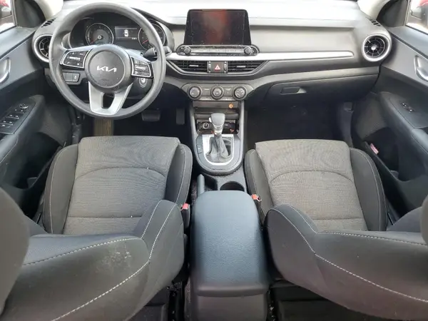 3KPF24AD5RE808927 2024 KIA FORTE - Image 8