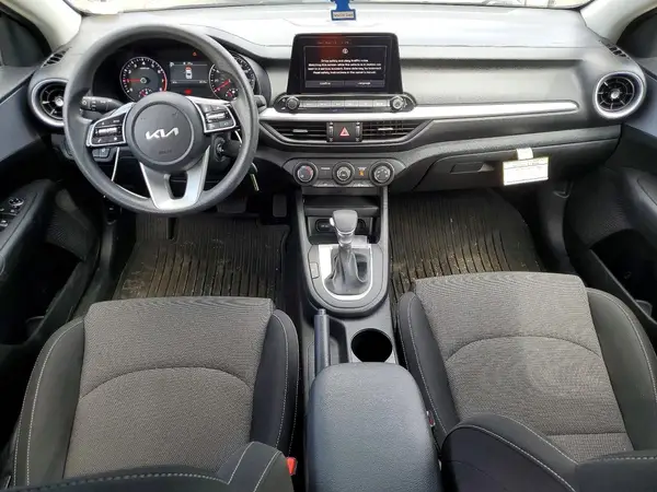 3KPF24AD5RE811455 2024 KIA FORTE - Image 8