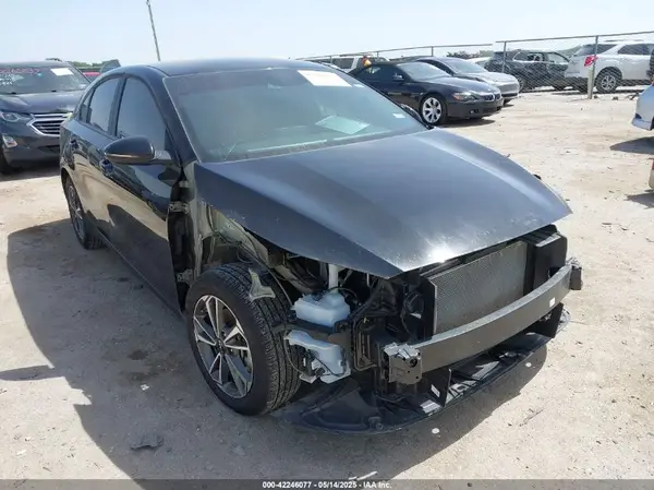 3KPF24AD5RE811620 2024 KIA FORTE - Image 1