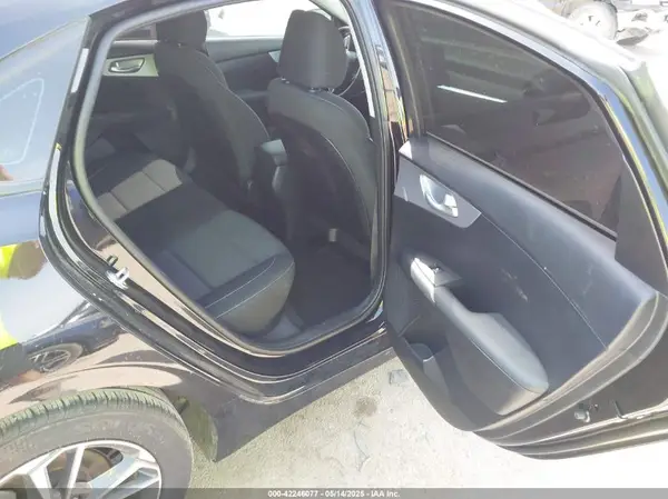 3KPF24AD5RE811620 2024 KIA FORTE - Image 8