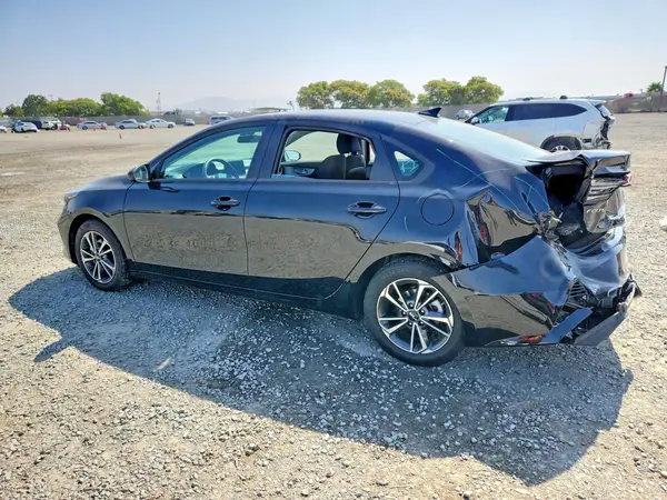 3KPF24AD5RE812069 2024 KIA FORTE - Image 2