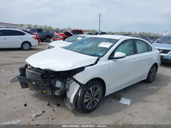 3KPF24AD5RE812444 2024 KIA FORTE - Image 2