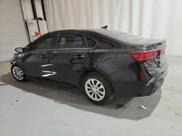 3KPF24AD5RE814520 2024 KIA FORTE - Image 2