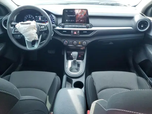 3KPF24AD5RE815344 2024 KIA FORTE - Image 8