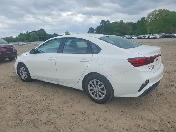 3KPF24AD5RE815411 2024 KIA FORTE - Image 2