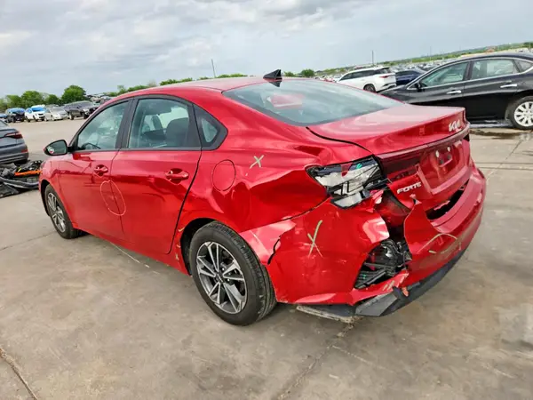 3KPF24AD5RE816977 2024 KIA FORTE - Image 2