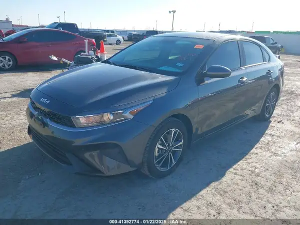 3KPF24AD5RE817708 2024 KIA FORTE - Image 2