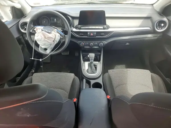3KPF24AD5RE817756 2024 KIA FORTE - Image 8